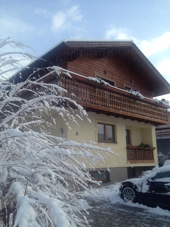 Guest House Fleurs Liptovský Mikuláš Buitenkant foto